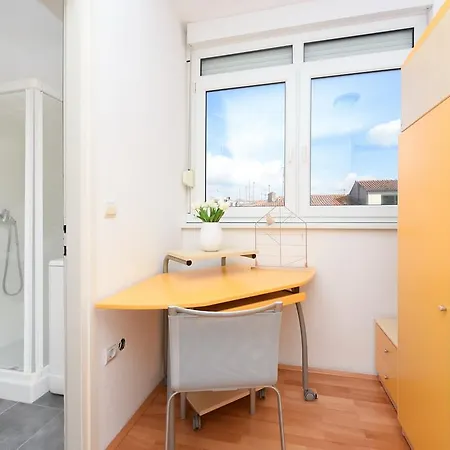 Апартаменты Jelena - Spacious Sea View - Old Town Задар