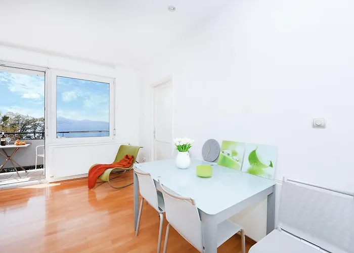 アパート Jelena ザダル